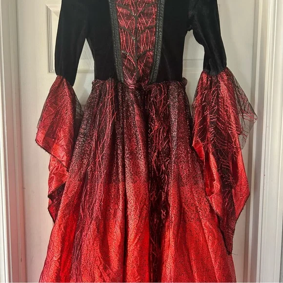 Spirit Halloween Girls Vampire Costume Dress  Gothic Medieval Size M 8-10 - Picture 5 of 9